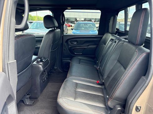 Used 2024 Nissan Titan PRO-4X w/ Pro-4x Convenience Package AWD/4WD image 12