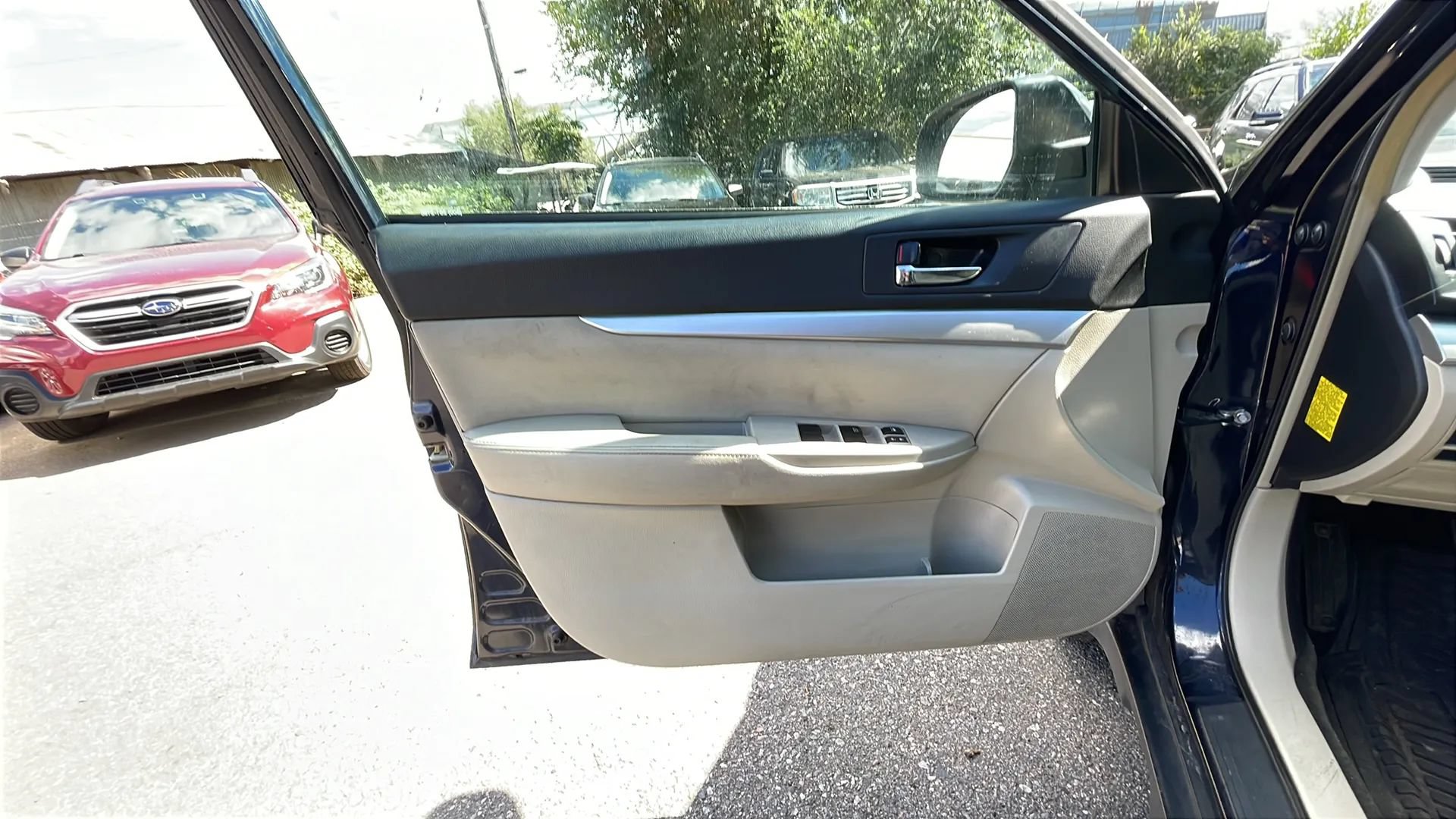 Used 2012 Subaru Outback 2.5i Premium w/ All-Weather Pkg AWD/4WD image 31