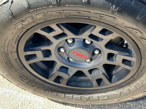 Used 2019 Toyota 4Runner SR5 Premium image 15