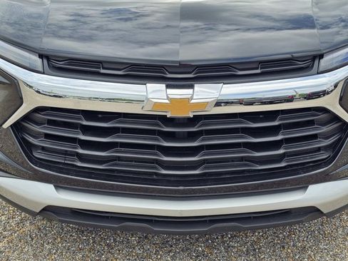 Used 2026 Chevrolet TrailBlazer LT FWD image 3