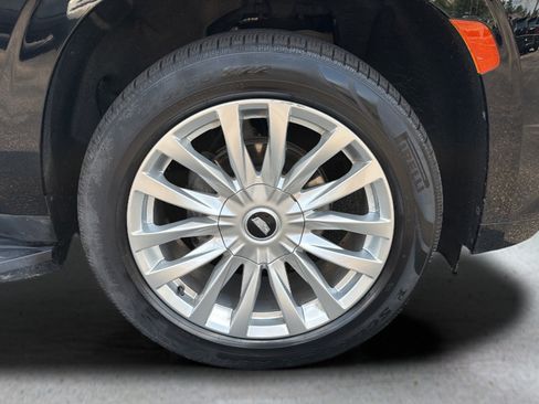 Used 2021 Cadillac Escalade Luxury AWD/4WD image 13