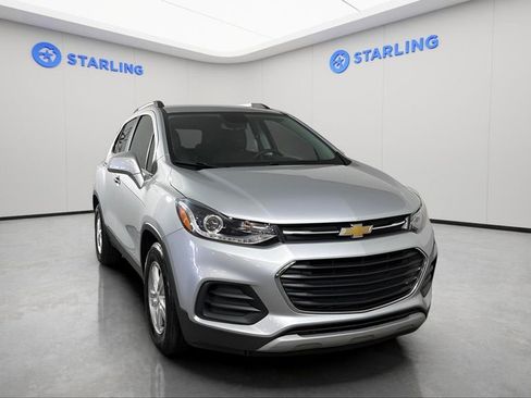 Used 2020 Chevrolet Trax LT w/ Driver Confidence Package FWD image 15