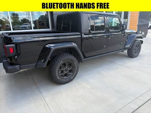 Used 2023 Jeep Gladiator Sport AWD/4WD image 3