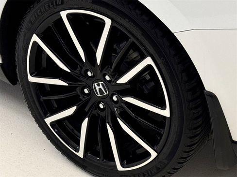 Used 2023 Honda Accord Touring image 13