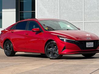 Used 2023 Hyundai Elantra SEL w/ Cargo Package video 2