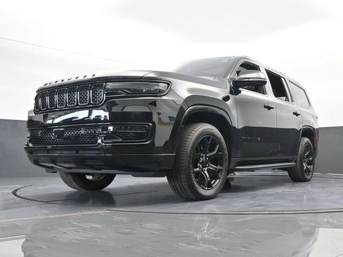 Used 2023 Jeep Wagoneer Series II image 58