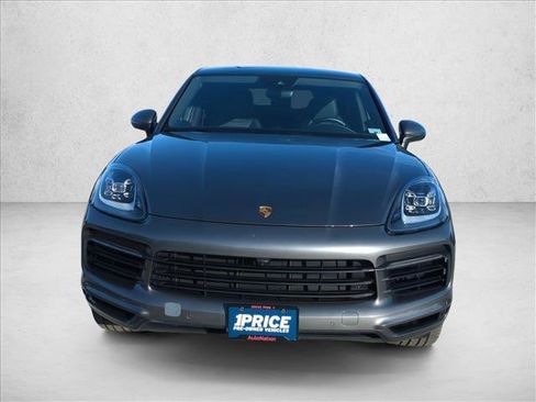 Used 2023 Porsche Cayenne Coupe w/ Premium Package AWD/4WD image 2