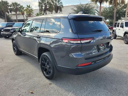 New 2025 Jeep Grand Cherokee L Altitude image 12