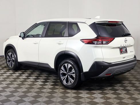 Used 2023 Nissan Rogue SV AWD/4WD image 7