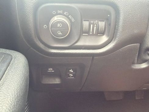 Used 2019 RAM 1500 Big Horn image 9