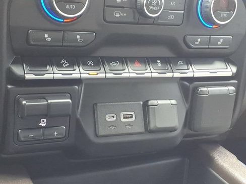 Certified 2019 Chevrolet Silverado 1500 RST w/ All-Star Edition AWD/4WD image 23