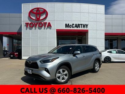 Used 2024 Toyota Highlander LE