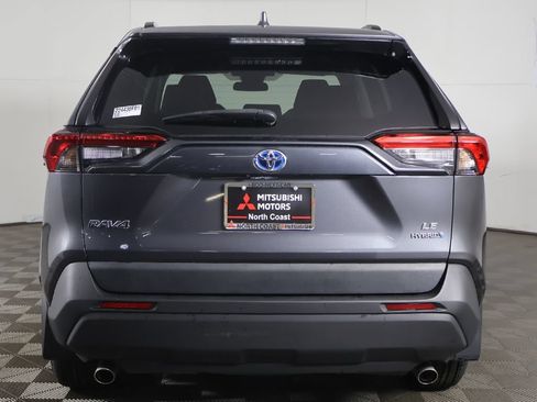 Used 2024 Toyota RAV4 LE AWD/4WD image 9