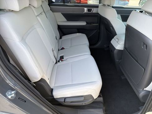 New 2026 Hyundai Santa Fe SE image 15