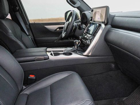 Used 2024 Lexus LX 600 F Sport image 18