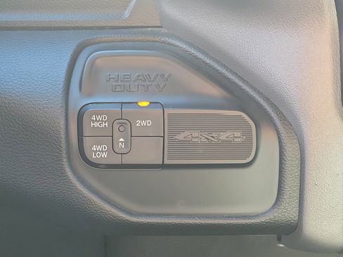 Used 2024 RAM 2500 Big Horn image 34