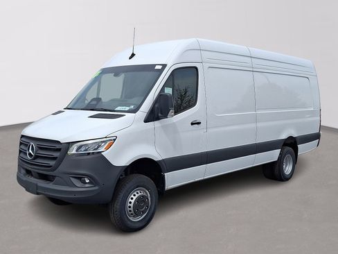 Used 2025 Mercedes-Benz Sprinter 3500 image 1