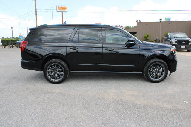 New 2027 Ford Expedition Max Platinum w/ Stealth Appearance Package AWD/4WD image 3