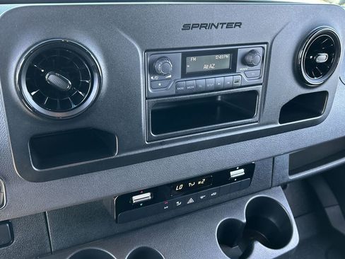 Used 2025 Mercedes-Benz Sprinter 2500 image 13
