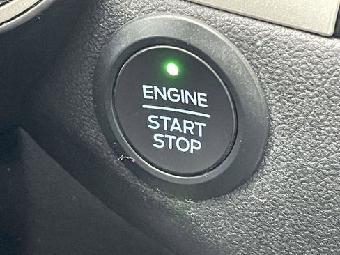 Used 2020 Ford Escape SE Sport image 23