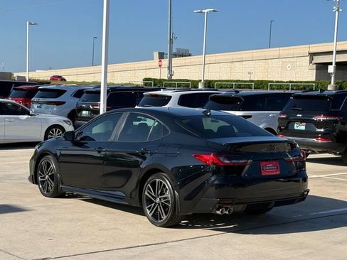 Used 2025 Toyota Camry XSE FWD image 6