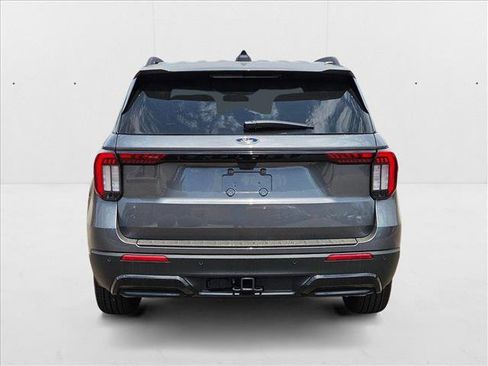 New 2025 Ford Explorer ST-Line image 6