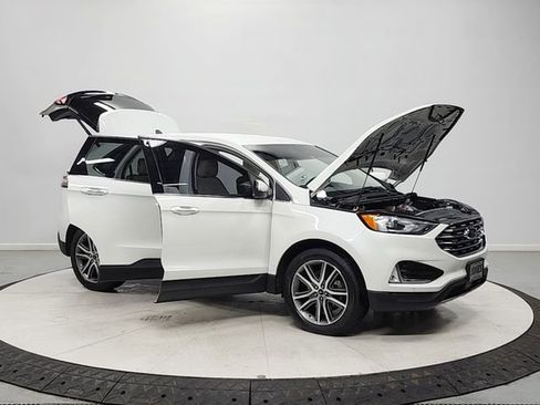 Used 2021 Ford Edge Titanium FWD image 9