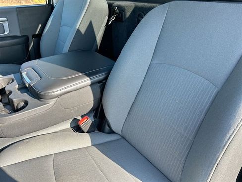 Used 2022 RAM 1500 Classic SLT image 15