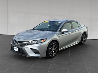 Used 2020 Toyota Camry SE video 1