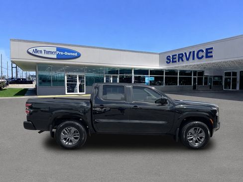 Used 2025 Nissan Frontier SV AWD/4WD image 10
