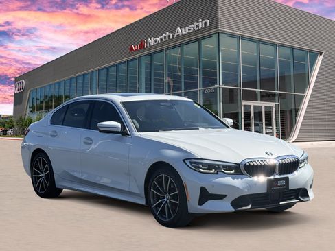 Used 2019 BMW 330i xDrive Sedan w/ Premium Package AWD/4WD image 3