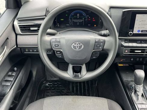 Used 2025 Toyota Camry LE FWD image 17