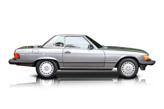 Used 1987 Mercedes-Benz 560 SL image 2