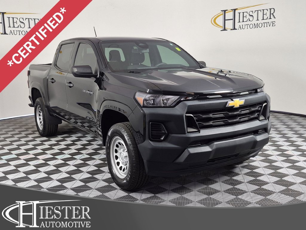 Used 2023 Chevrolet Colorado W/T w/ Advanced Trailering Package RWD image 1