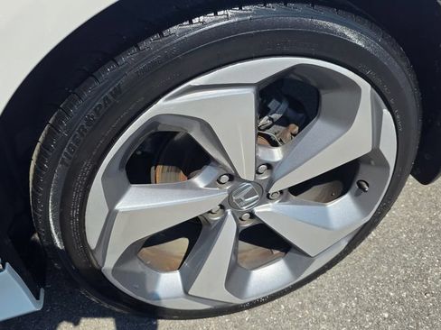 Used 2018 Honda Accord Touring image 9