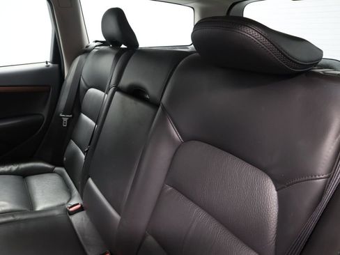 Used 2010 Volvo XC70 3.2 image 20