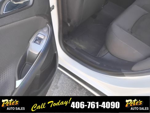 Used 2025 Chevrolet Malibu LT FWD image 18