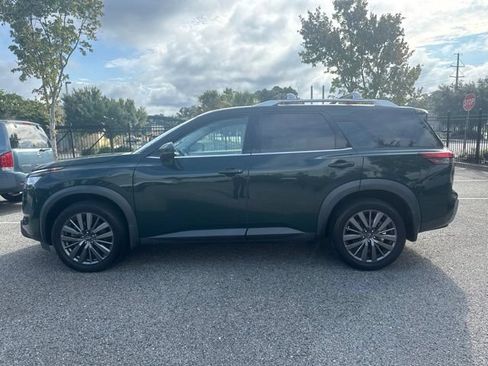 Used 2024 Nissan Pathfinder SL w/ SL Premium Package AWD/4WD image 7