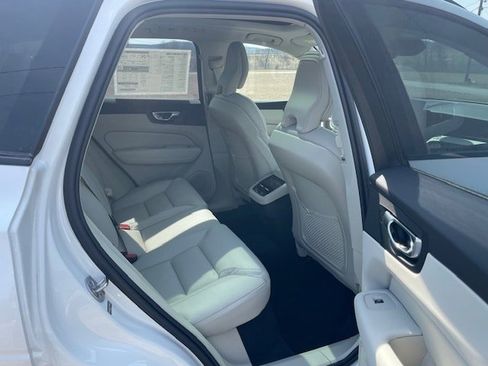 New 2026 Volvo XC60 B5 Ultra w/ Protection Package Premier AWD/4WD image 9