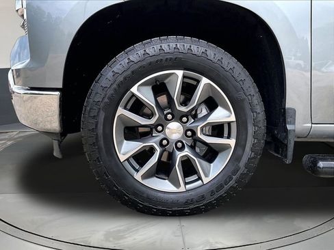 Used 2023 Chevrolet Silverado 1500 LT AWD/4WD image 35