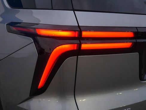 New 2026 Chevrolet Traverse LT w/ Driver Confidence Package image 32