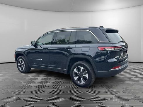 Used 2023 Jeep Grand Cherokee 4WD 4xe image 3