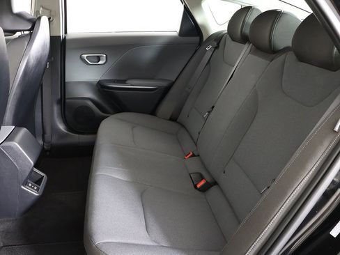 Used 2025 Kia K4 LX image 30