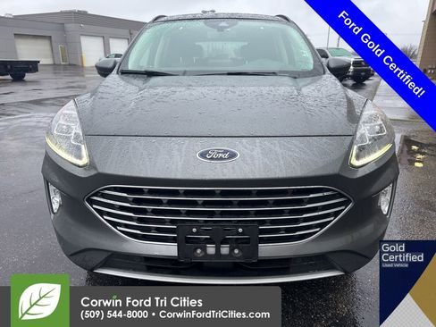 Used 2022 Ford Escape Titanium w/ Class II Trailer Tow Package image 8