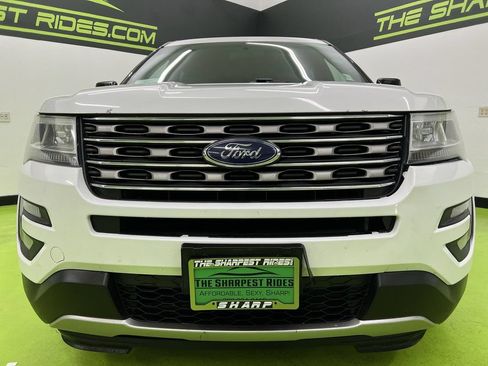 Used 2016 Ford Explorer XLT AWD/4WD image 3