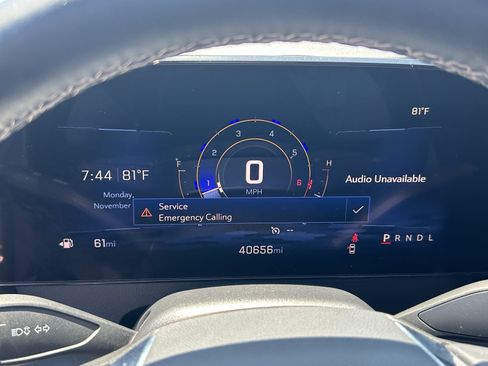 Used 2025 Chevrolet Traverse LT FWD image 18