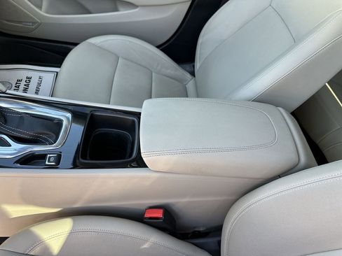 Used 2018 Buick Regal Essence w/ Driver Confidence Package #1 AWD/4WD image 26