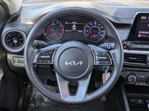 Used 2022 Kia Forte LXS image 13