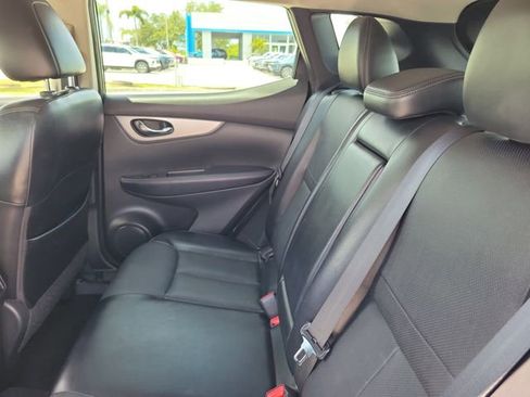 Used 2020 Nissan Rogue Sport SL w/ Premium Package FWD image 8