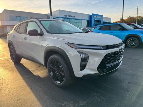 New 2026 Chevrolet Trax ACTIV w/ Driver Confidence Package image 2